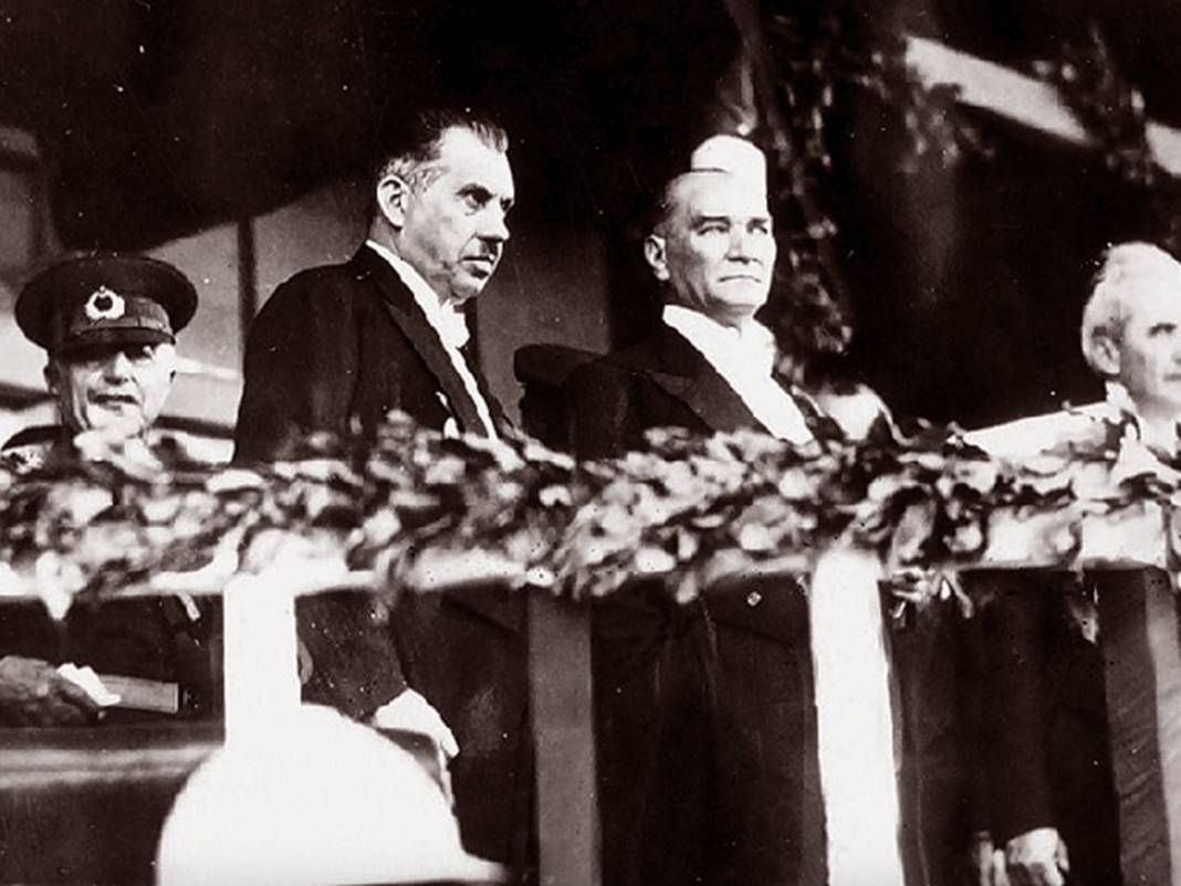 Türkiye Cumhuriyeti 99 yaşında: Bağımsızlık meşalesi sönmeyecek 8